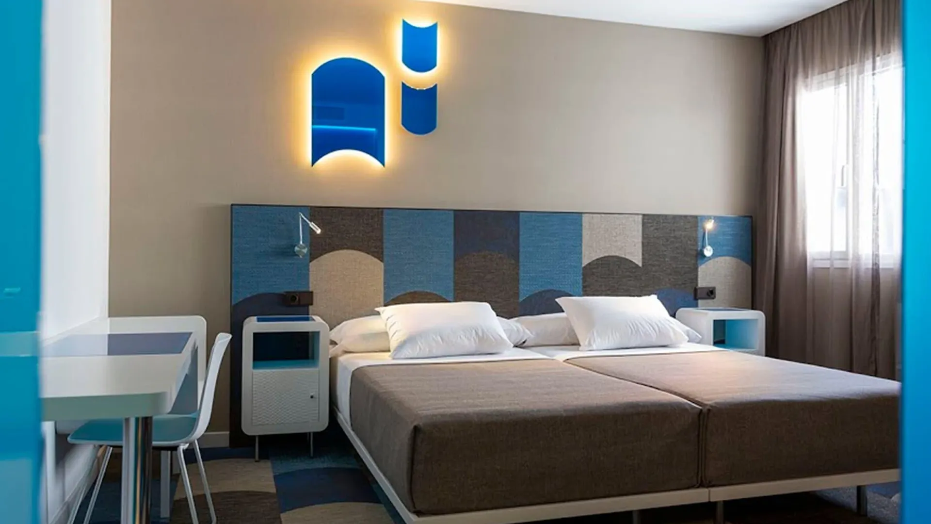 Hotel Macia Sevilla Kubb