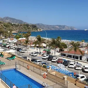 apartamentos-nerja-bahia.1costadelsol.com/