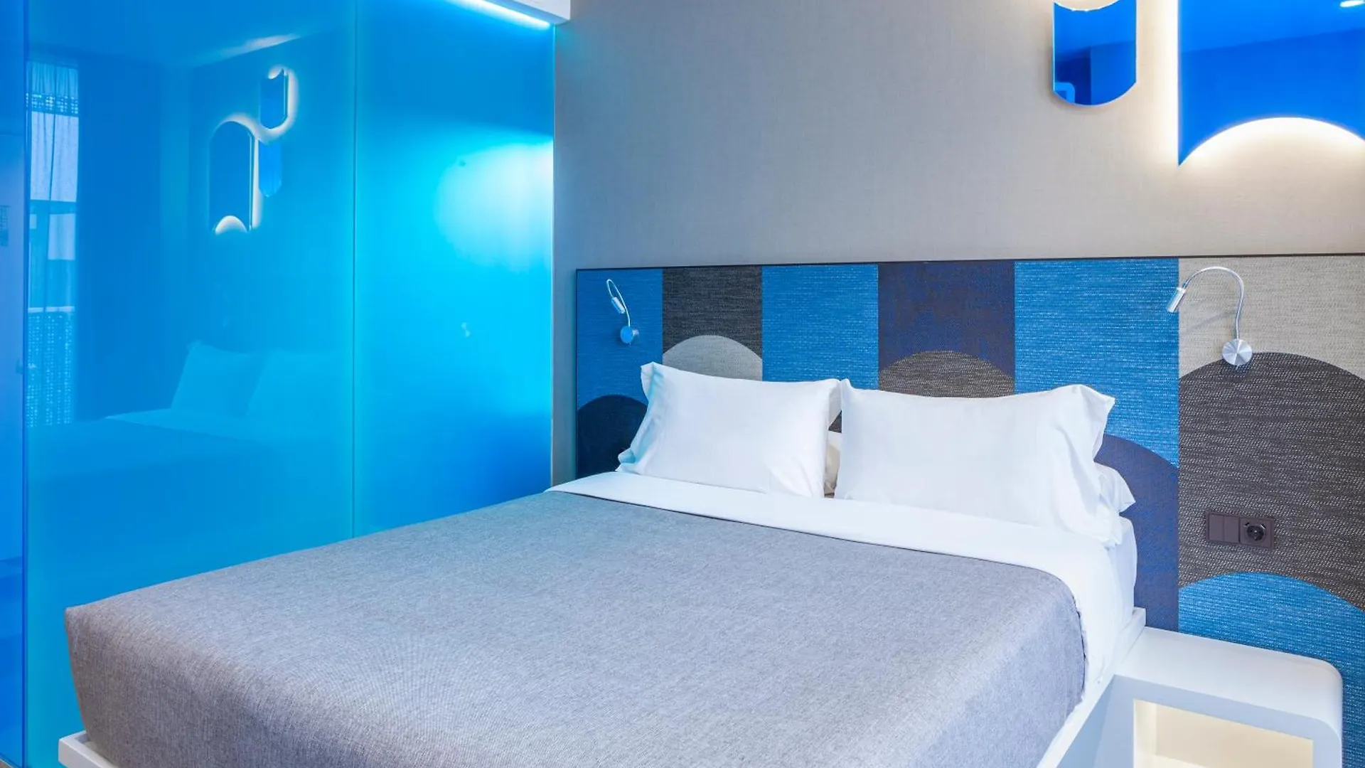 Hotel Macia Sevilla Kubb