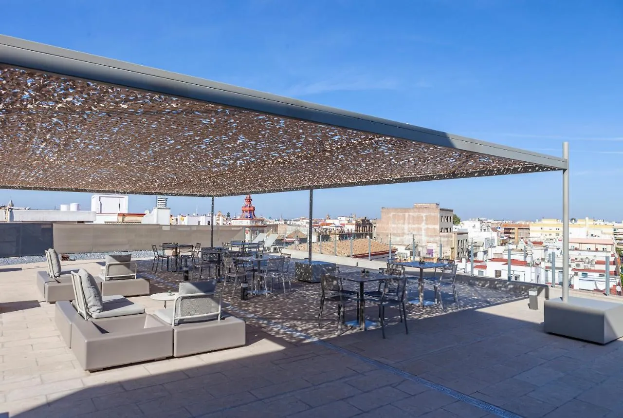 Hotel Macia Sevilla Kubb