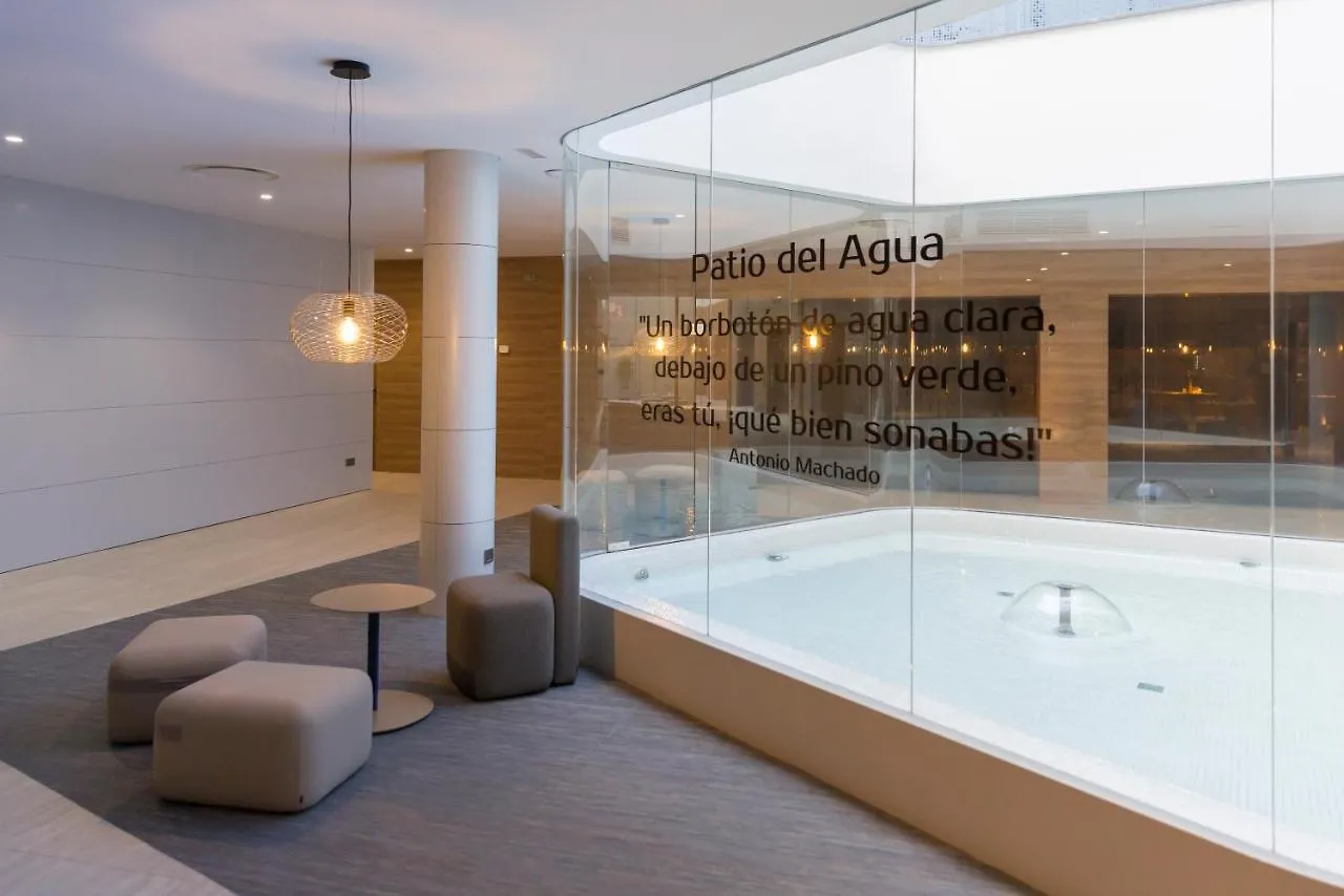 Hotel Macia Sevilla Kubb